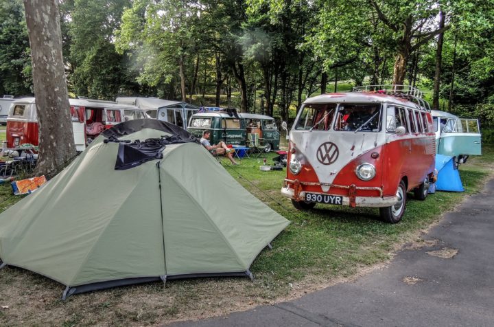 camping-belebter-campingplatz
