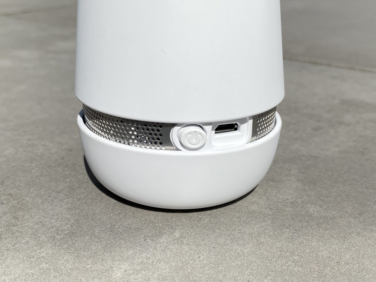 Bosch-spexor-Lautsprecherleiste-mit-Schalter-und-USB-Port.jpg
