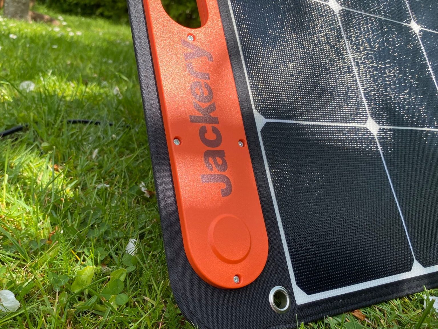 Jackery SolarSaga 100W Solar Panel im Test: Bilder & Daten