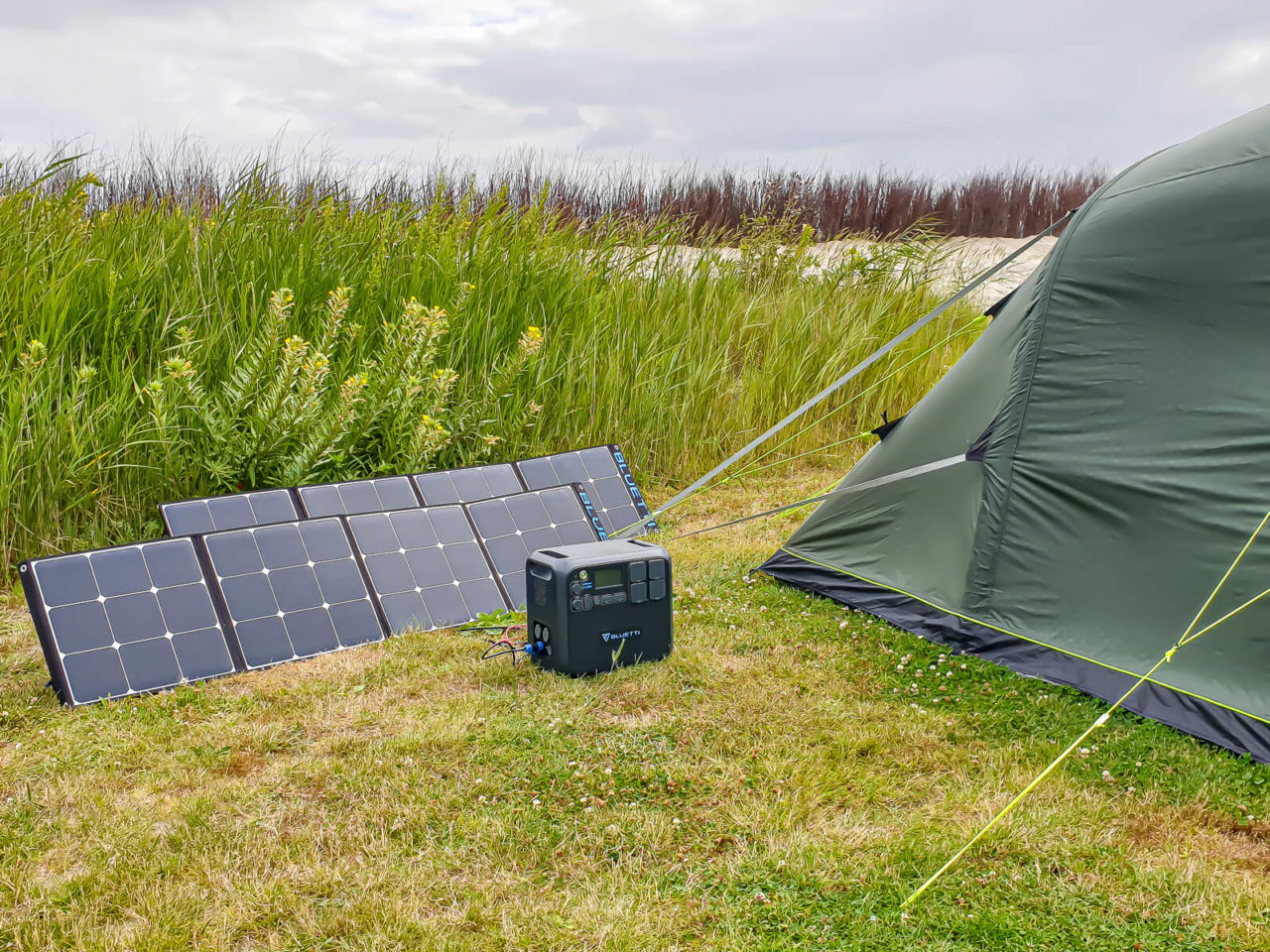 Solargenerator Bluetti Ac200max, Urlaub, Camping, Campingplatz, Zelt, Nordsee, Strand
