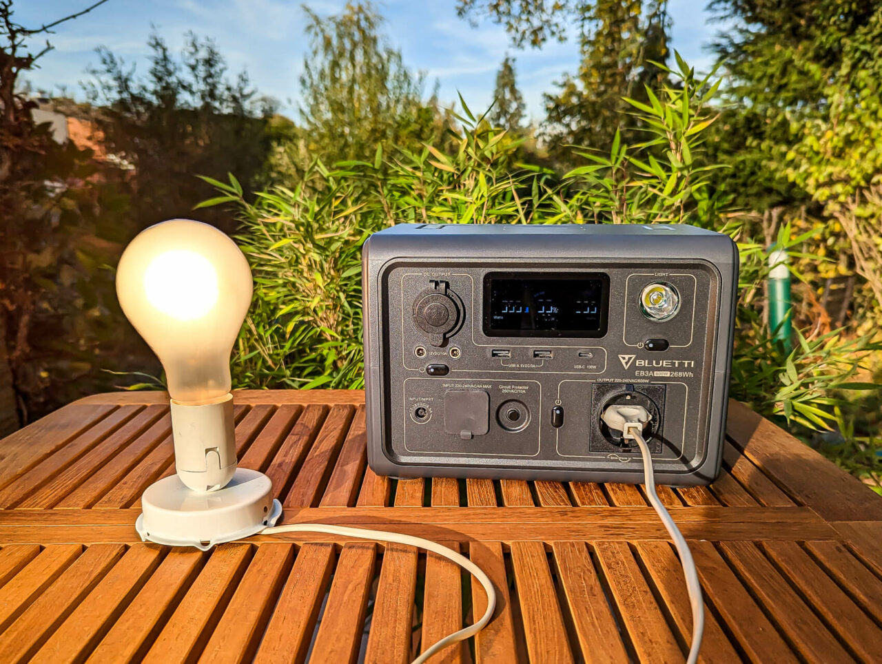 Bluetti EB3A - Kapazität 230 Volt AC, Messung, Test, Glühbirne, 100 Watt