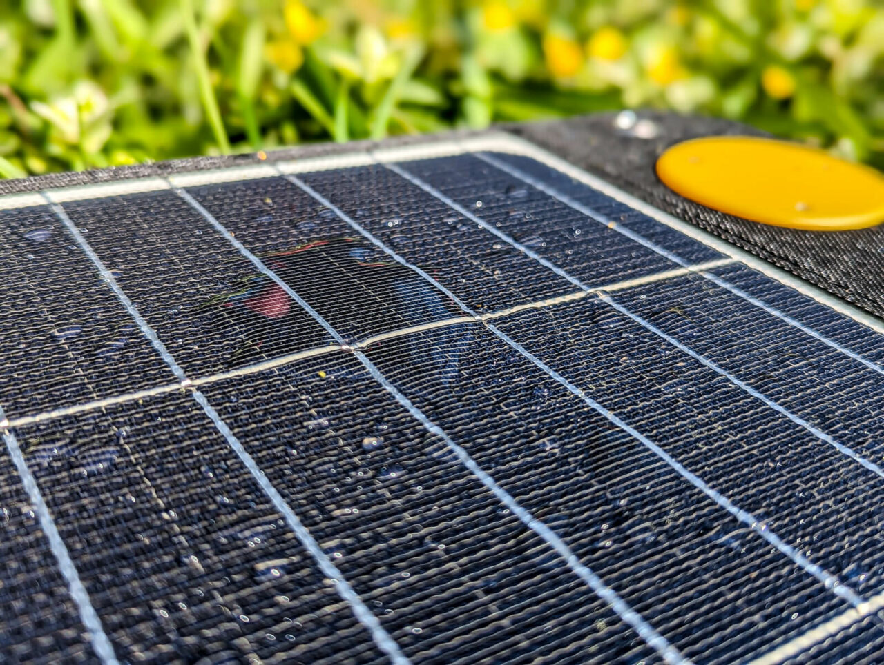 Togo Power 100W Advance Solar Panel - Test, Wetter, Regen, Wasserfestigkeit, wasserdicht, Wassertropfen auf den Solarzellen