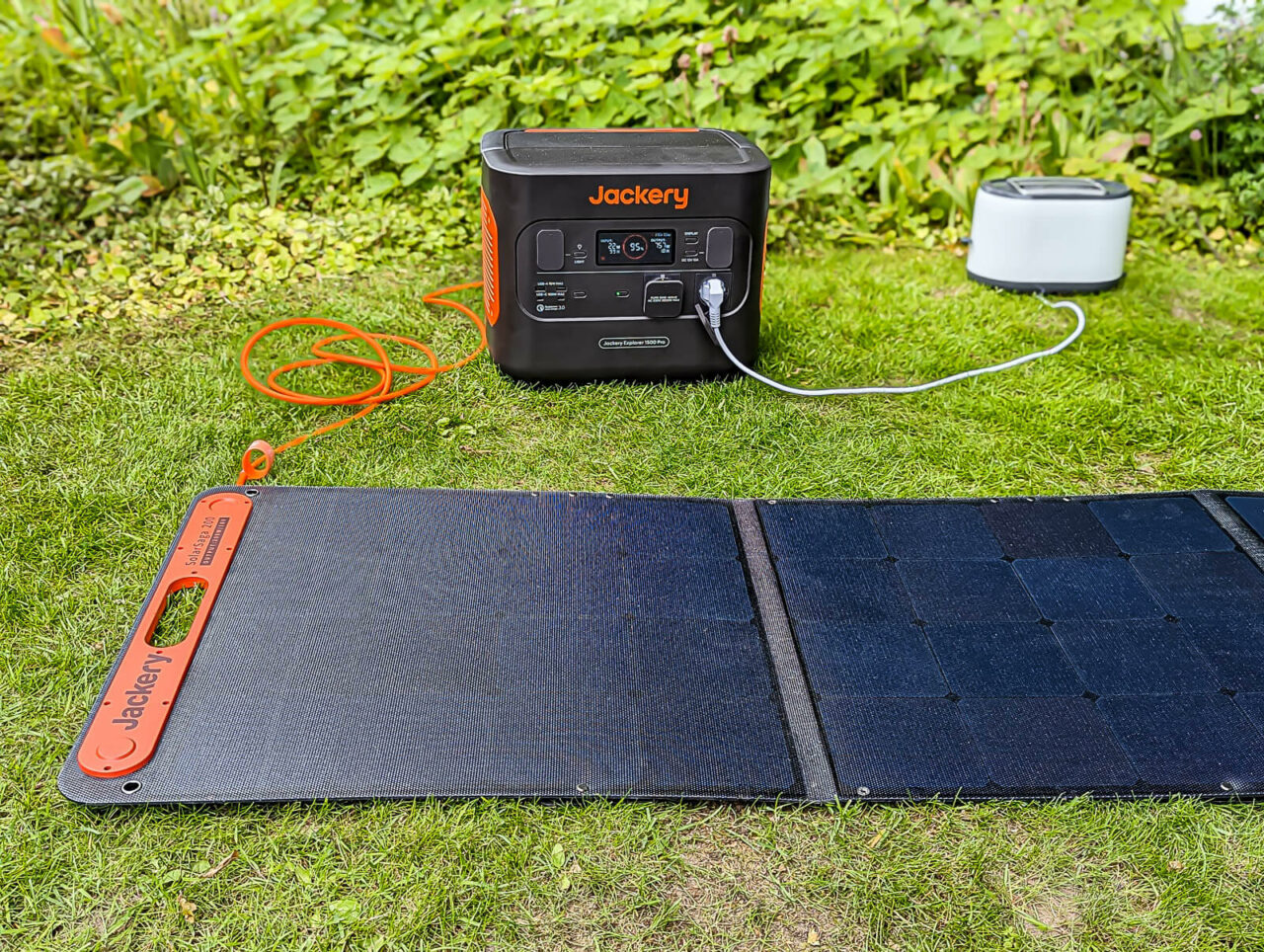 Jackery Solarsaga 200 Test, Praxis, Solargenerator, Toaster, Jackery Explorer 1500 Pro, Outdoor, Camping