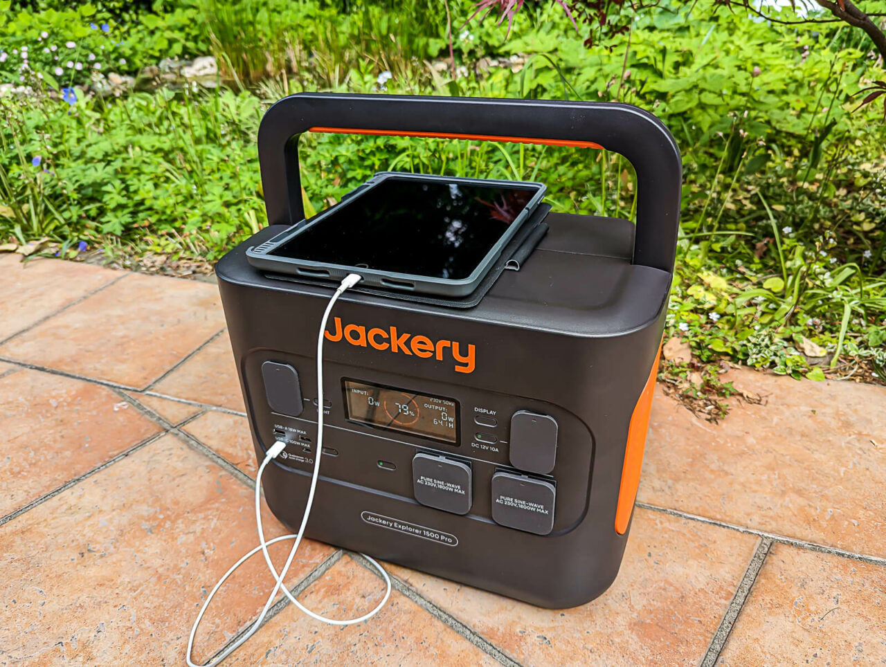 Jackery Explorer 1500 Pro - Test, Leistung, Tablet aufladen, USB-C, iPad, Ladegeschwindigkeit