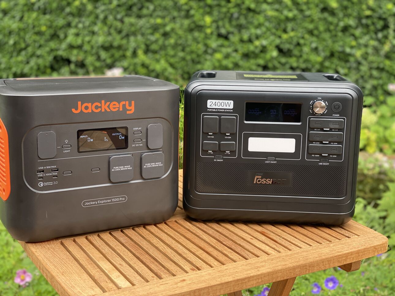 F2400 und Jackery Explorer 1500 Pro Display Vergleich Outdoor