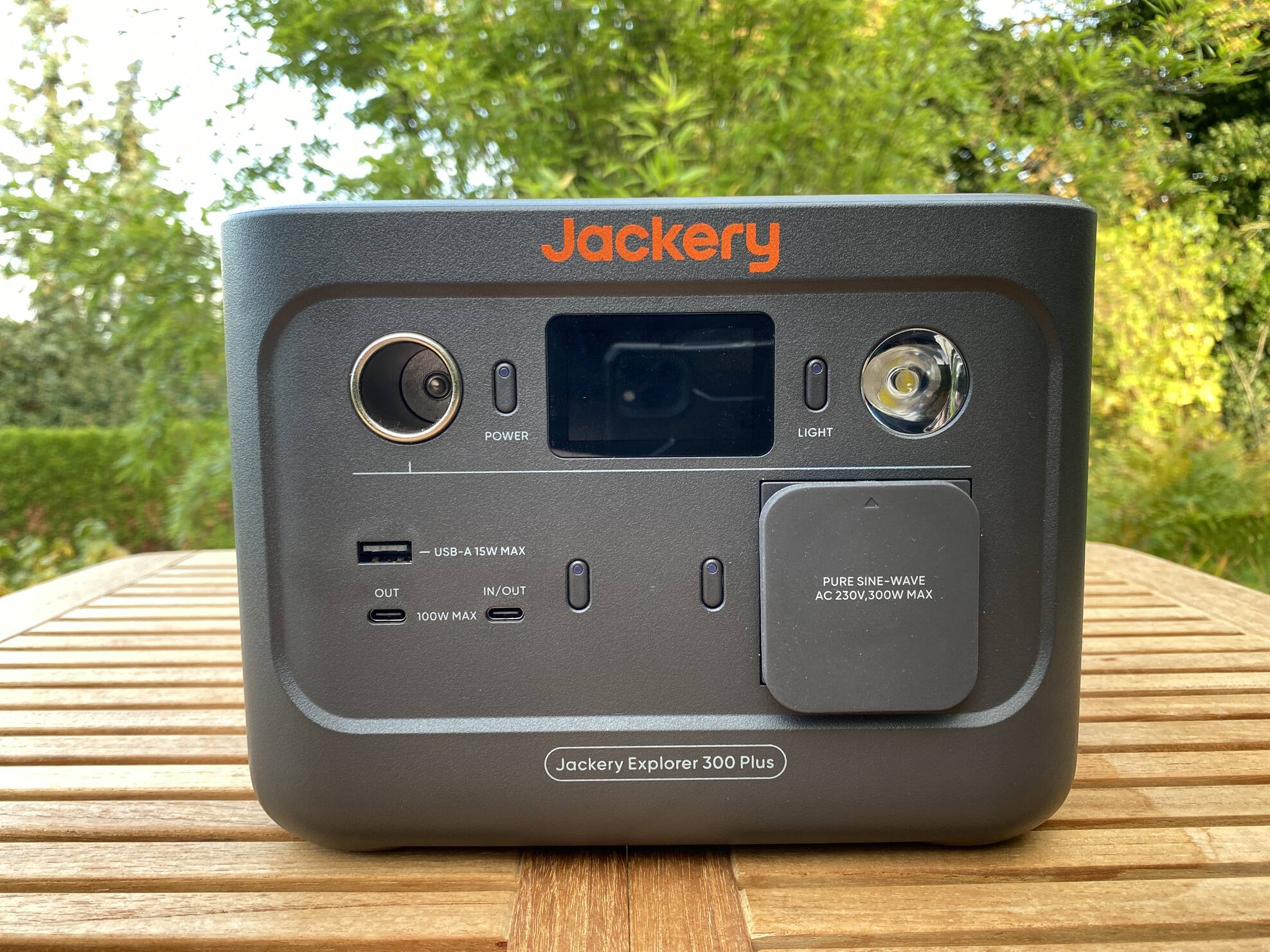 Jackery Explorer 300 Plus Powerstation